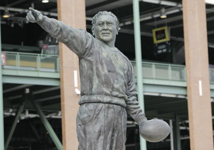 Packers Hall of Fame unveils new Curly Lambeau exhibit